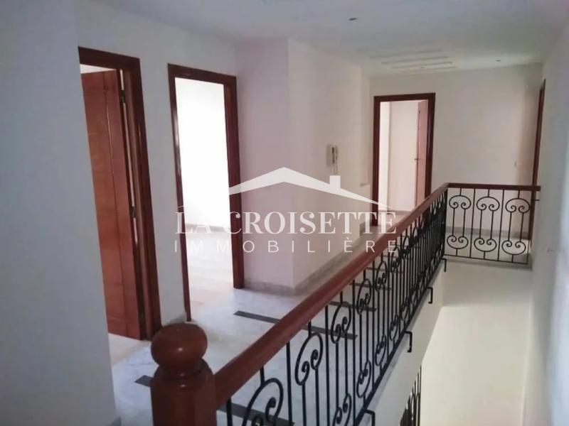 Duplex S+4 avec jardin aux Jardins de Carthage